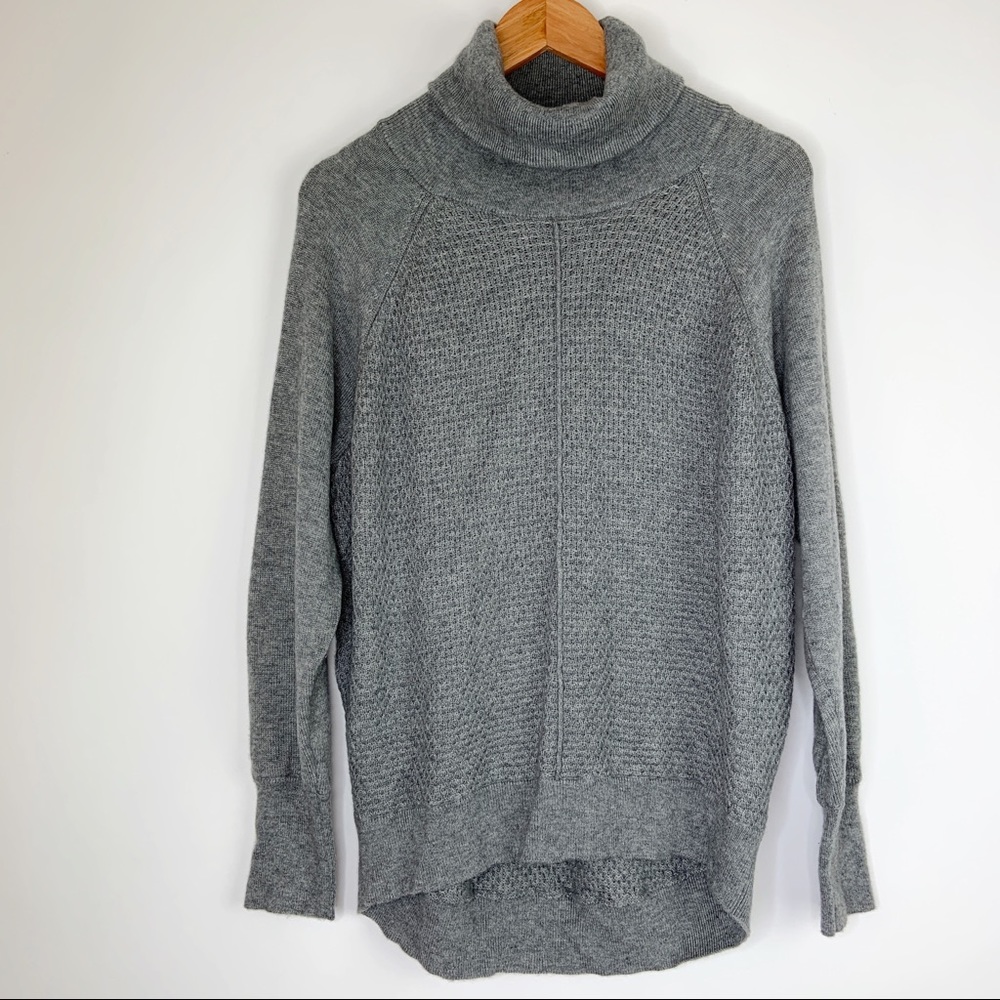 GAP Honeycomb Turtleneck Cozy Sweater Size Small - Picture 2 of 6